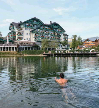 Vom Hotel aus, noch schnell im Altaussee schwimmen