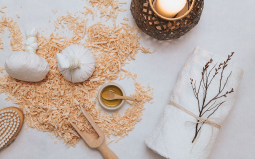 Honig, Zirbenspäne und Altausseer Salz für besondere Wellnessmomente