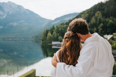 Zweisamkeit genießen mit traumhaften Ausblick auf den Altausseersee