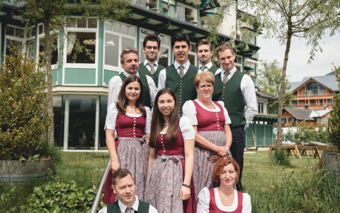 Das Serviceteam der Seevilla in Altaussee freut sich auf Ihren Besuch