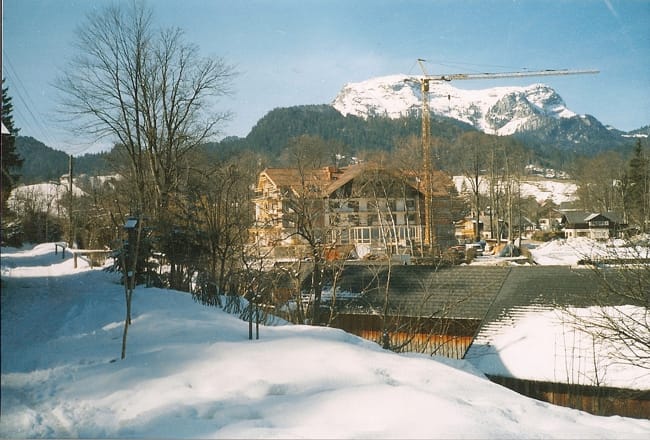 Die Seevilla wird 1993 endlich umgebaut und erhält viele neue Hotelzimmer